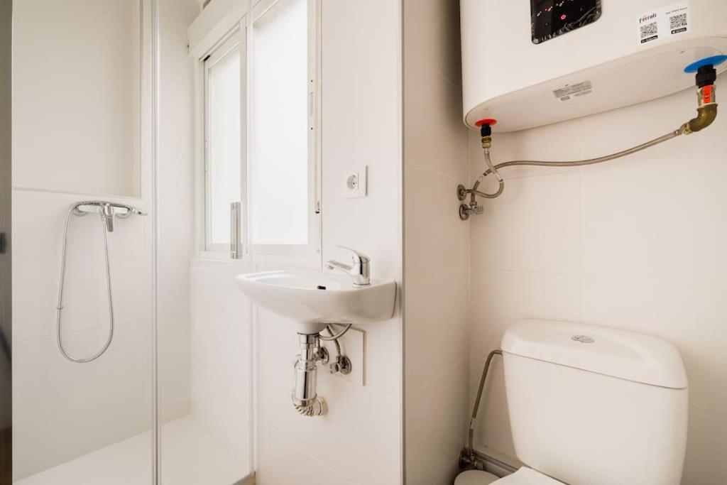 Apto Centrico, 2 Aparcamientos Privados, Bicis Sevilla Eksteriør billede