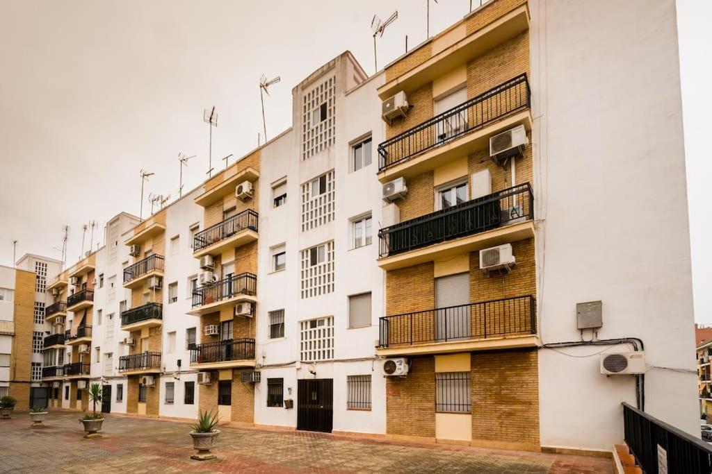 Apto Centrico, 2 Aparcamientos Privados, Bicis Sevilla Eksteriør billede