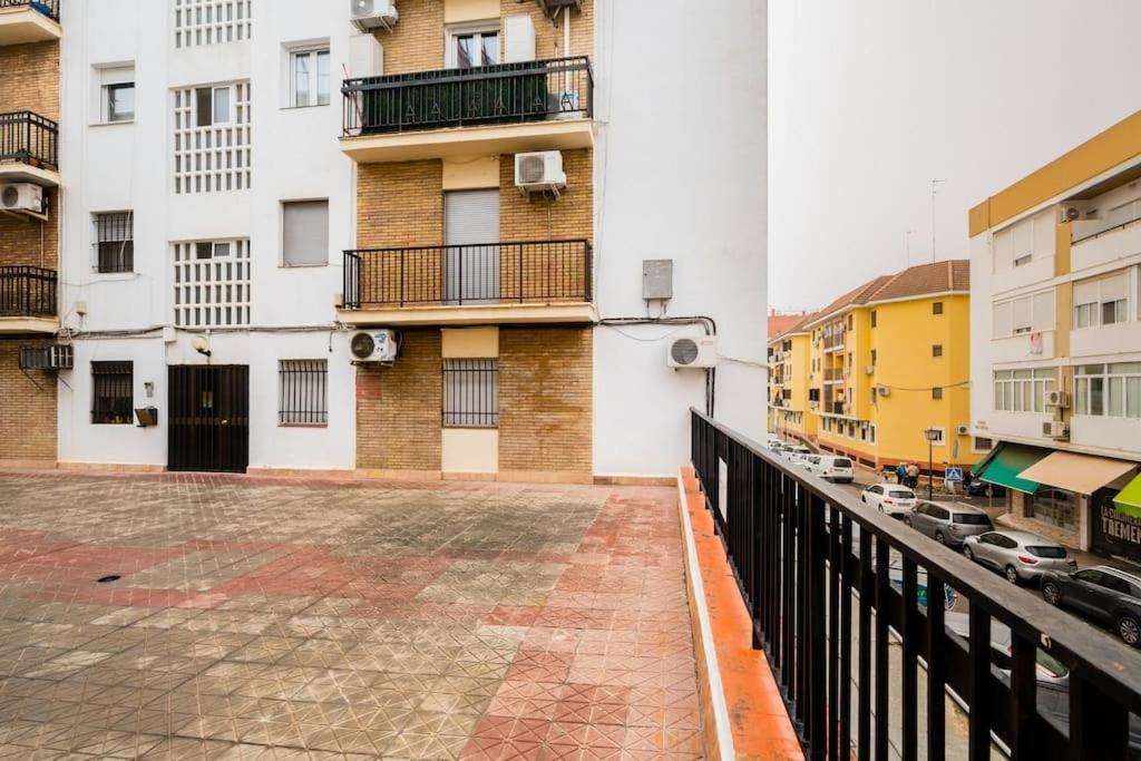 Apto Centrico, 2 Aparcamientos Privados, Bicis Sevilla Eksteriør billede