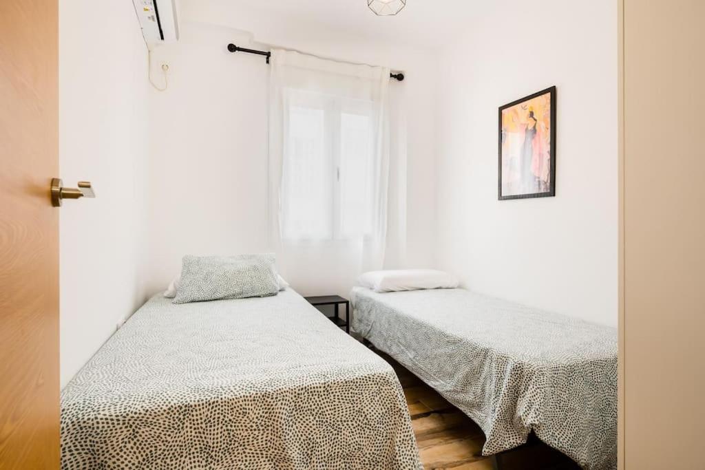 Apto Centrico, 2 Aparcamientos Privados, Bicis Sevilla Eksteriør billede